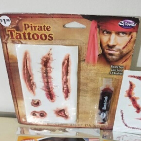 NWT - Lot of assorted pirate, wound and scar tattoos - Picture 4 of 8
